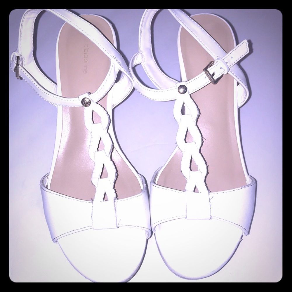 🚨🔥Liz Claiborne Casual Wedges.🔥🚨